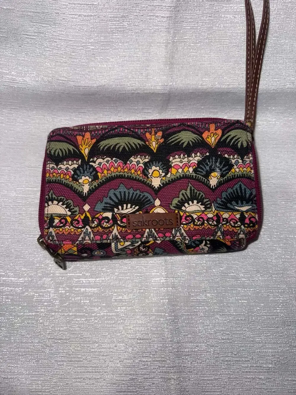 Sakroots Artist Circle Smartphone Wristlet Wallet in One World Print